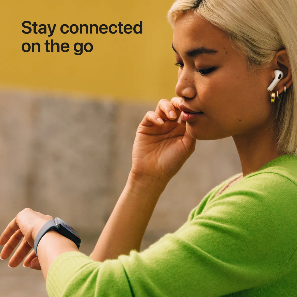 Apple Watch SE 3 on a wrist showing fitness rings.